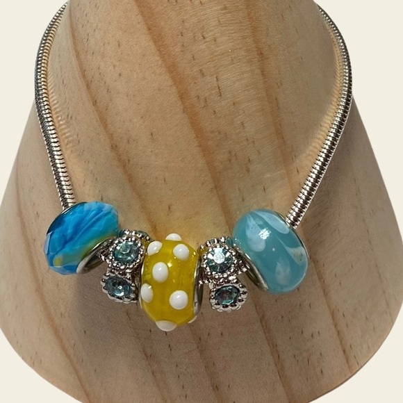 ARTISAN Dione Glass Bead Bracelet - Picture 2 of 4